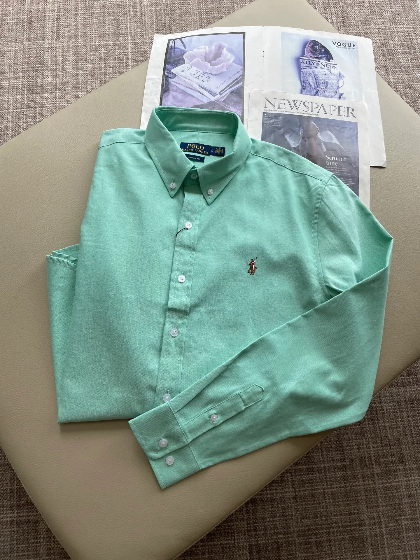 P220 🌸🌸🌸 POLO Ralph Lauren [High Quality] Classic shirt! Classic casual shirt made of pure cotton fabric with unique design, simple, clean and classic version design. It is a versatile style that can be switched at will. The fabric feels soft and delicate, highly breathable, close to the skin and comfortable to wear. It can be worn alone as an inner layer. Its versatile performance is beyond your imagination! The upper body of the ready-to-wear is simple and classic yet elegant! Size:M-XXL